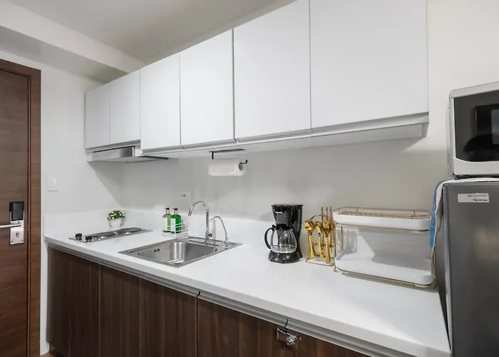 Newly Turned 0ver Cond0- Air Makati 1br With Balcony *